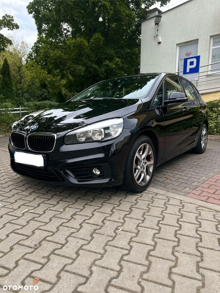 BMW Seria 2 218d - 11