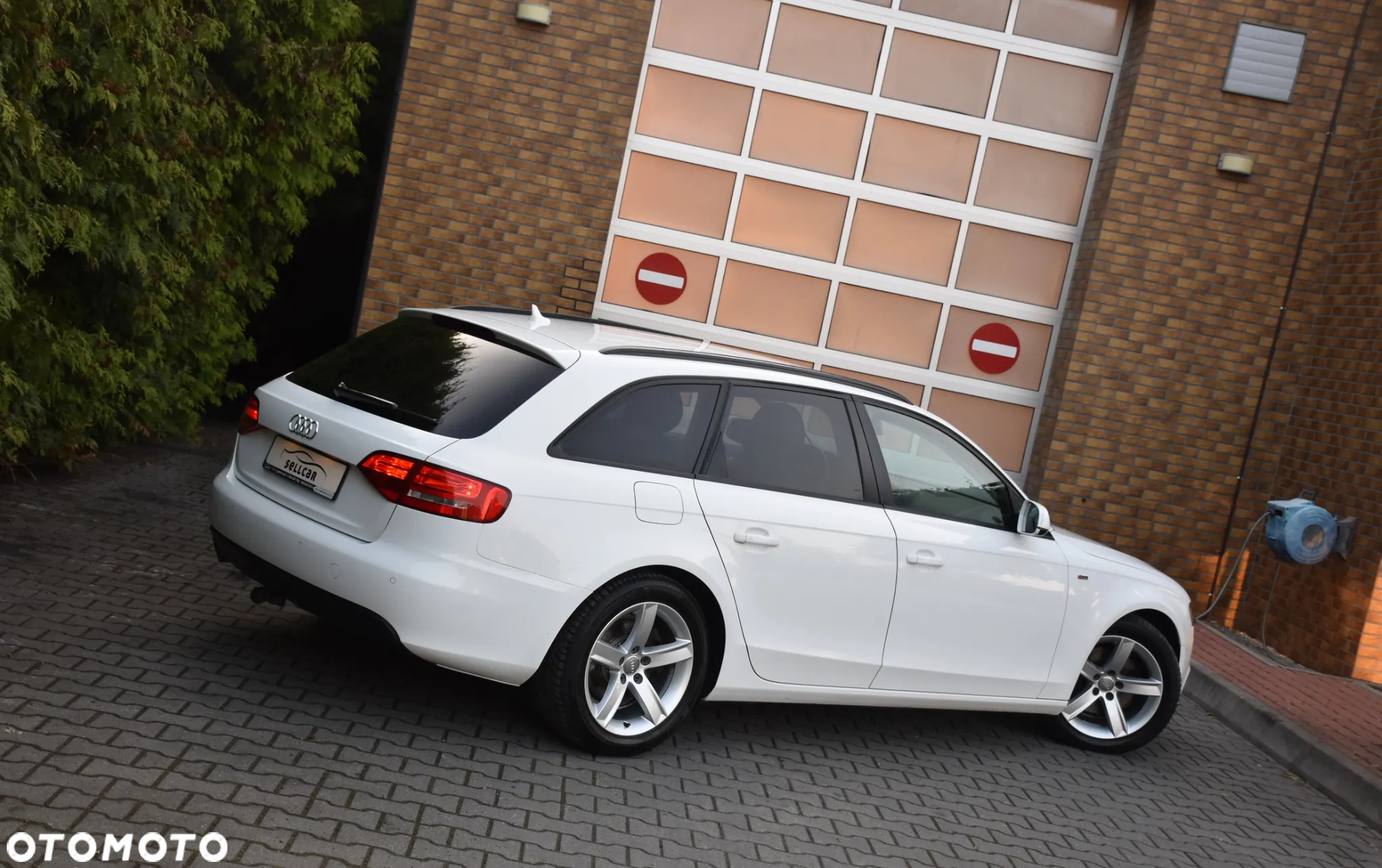 Audi A4 Avant 2.0 TDI DPF Ambiente - 29