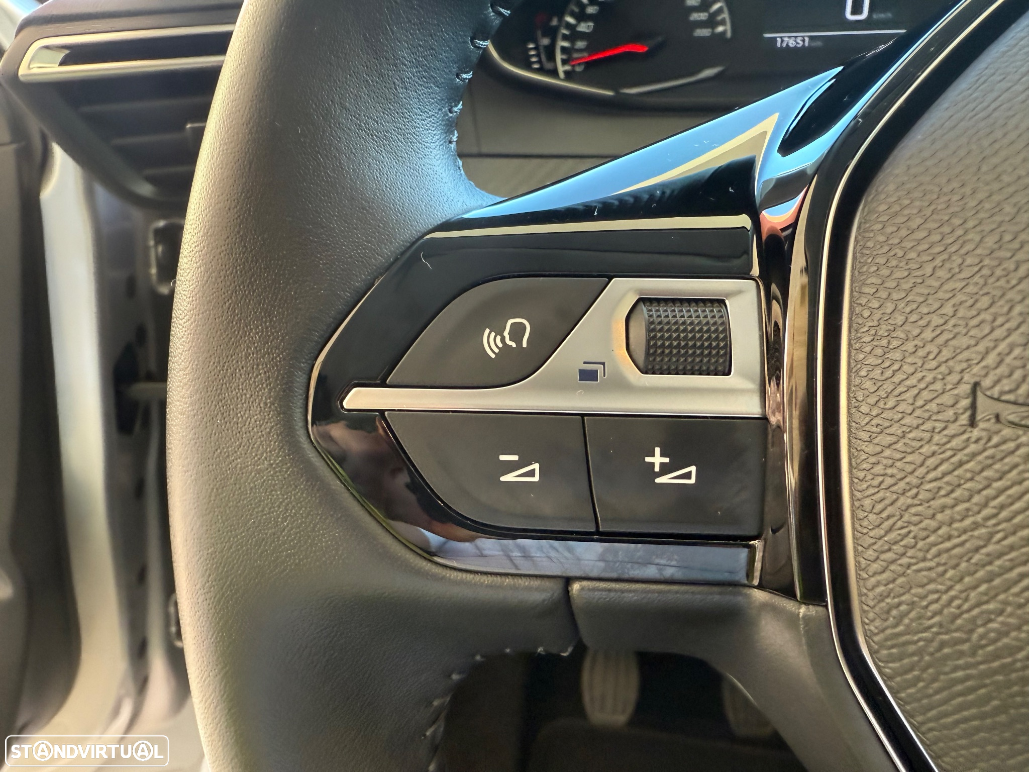 Peugeot 208 1.2 PureTech Active Pack - 31