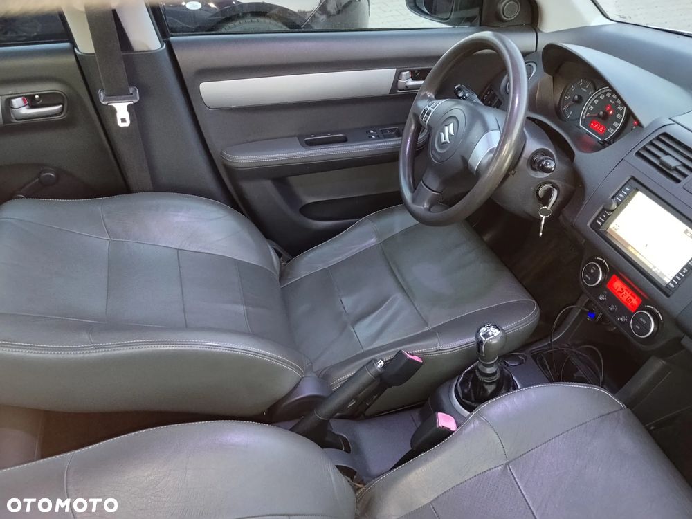 Suzuki Swift - 11