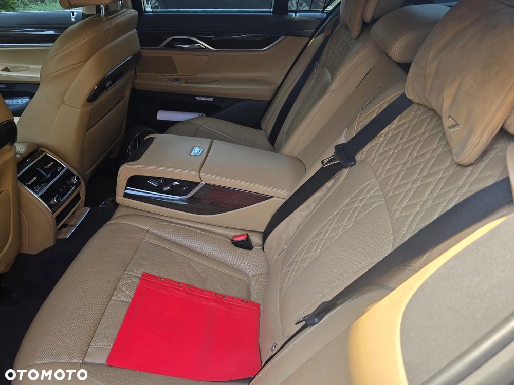 BMW Seria 7 730d xDrive - 31