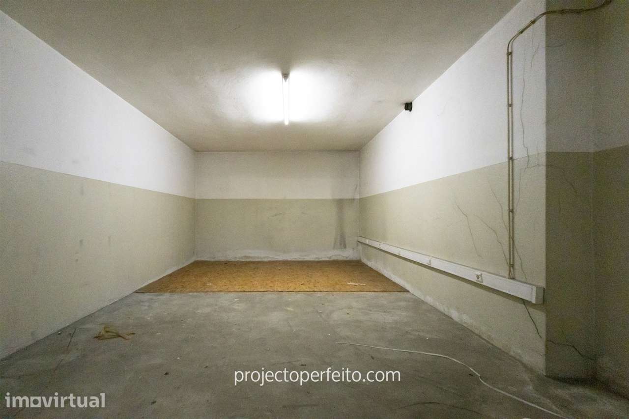 Garagem  Venda em Arcozelo,Vila Nova de Gaia - Grande imagem: 4/5