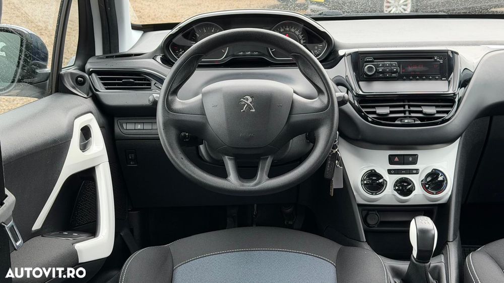 Peugeot 208 PureTech 75 Allure Pack - 8