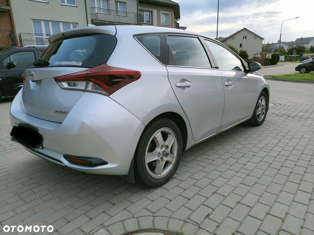 Toyota Auris 1.4 D-4D Business Edition - 6