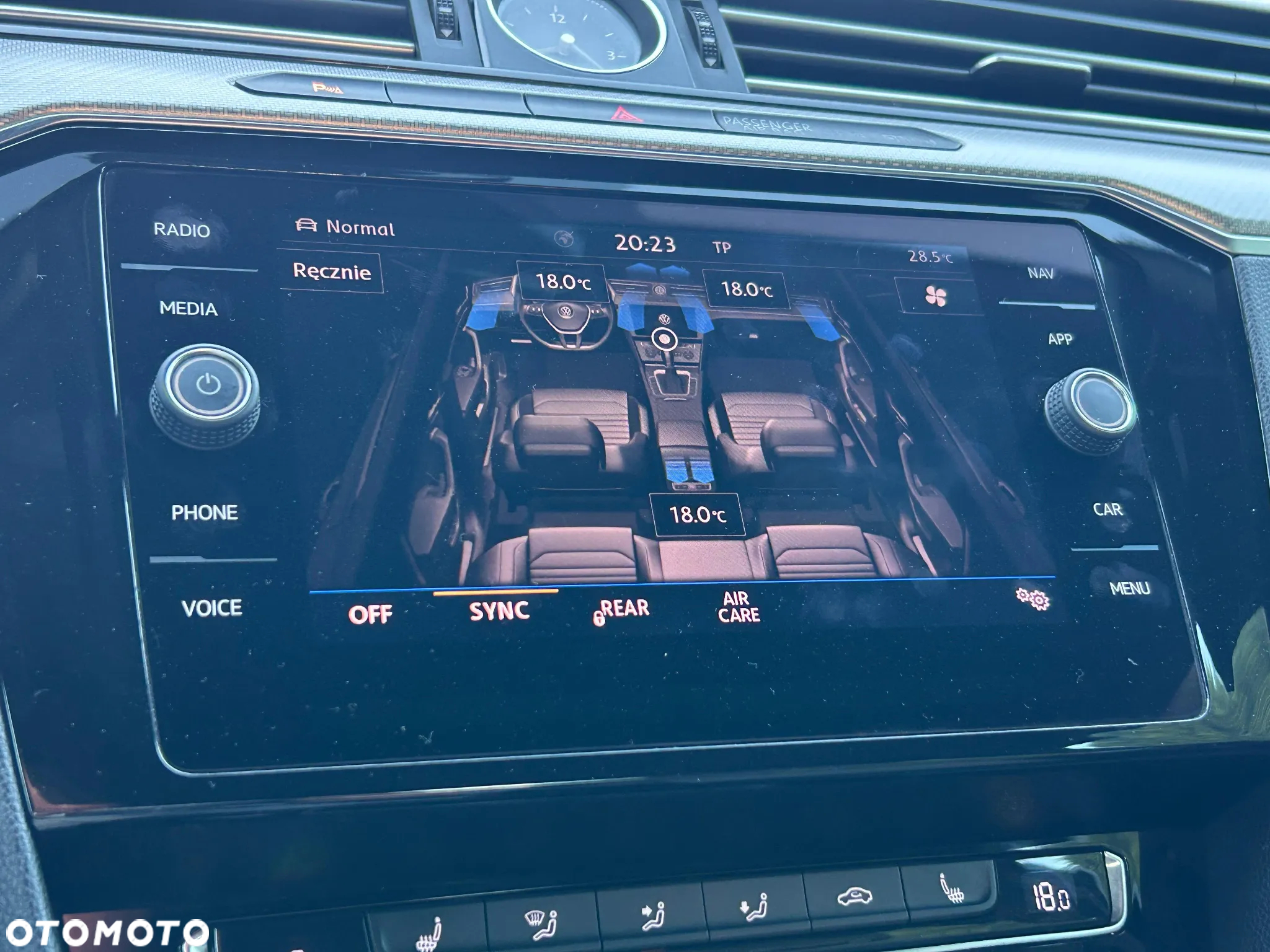 Volkswagen Passat - 32