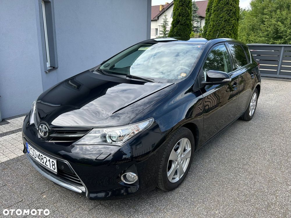 Toyota Auris 1.6 Prestige - 24