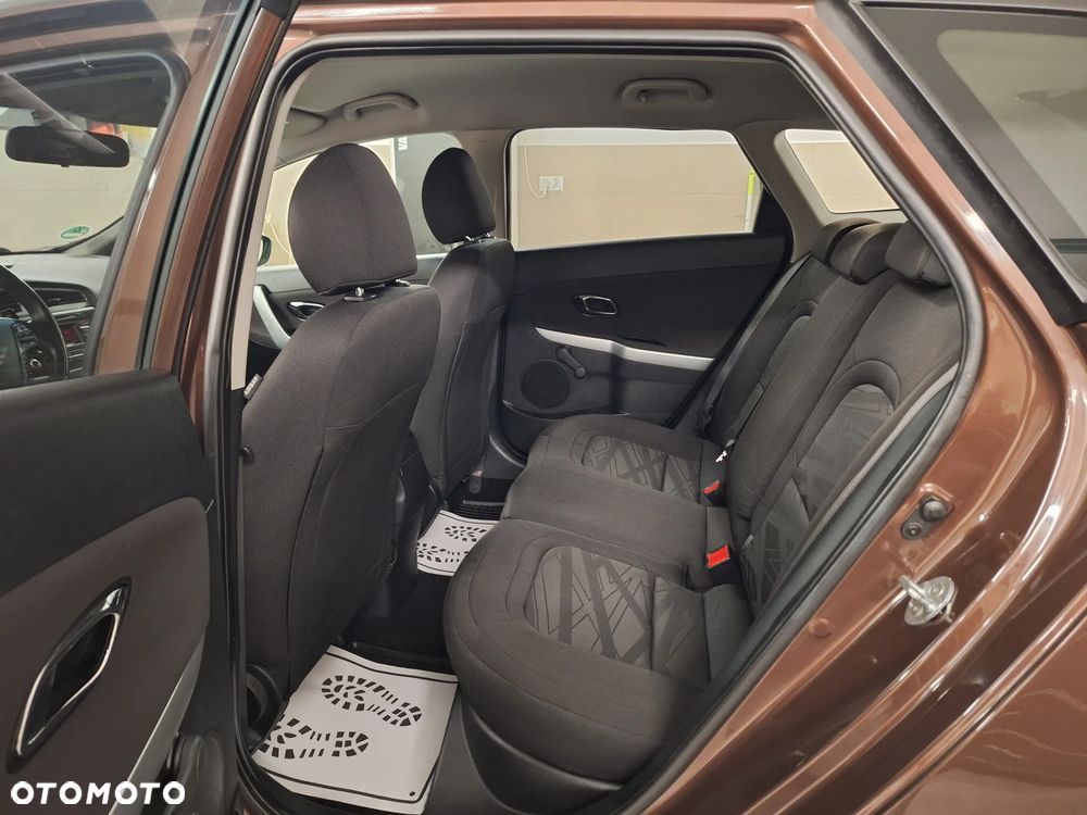 Kia Ceed 1.6 GDI Fifa World Cup Edition - 21