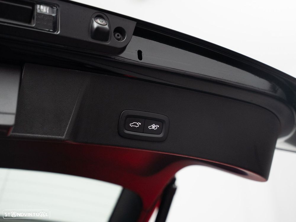 Volvo EX40 82 kWh Single Motor Extended Range Core - 12