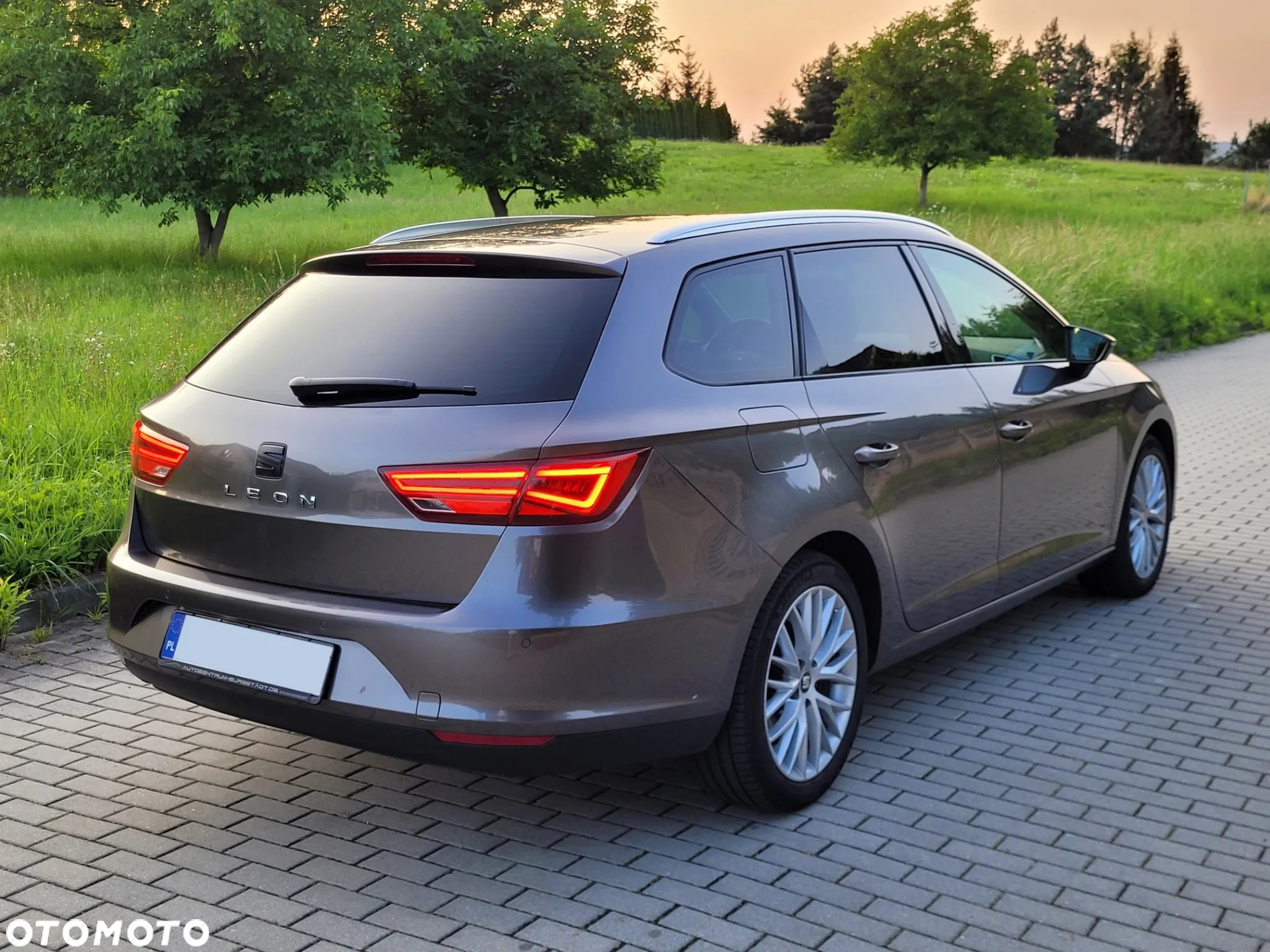 Seat Leon 2.0 TDI Style S&S - 23
