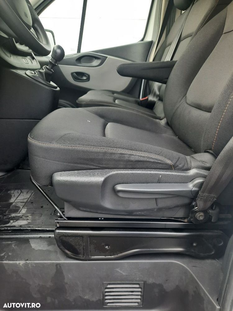 Renault Trafic - 14
