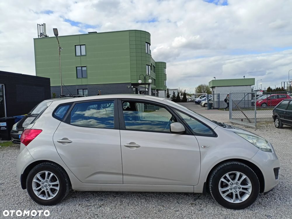 Kia Venga - 5