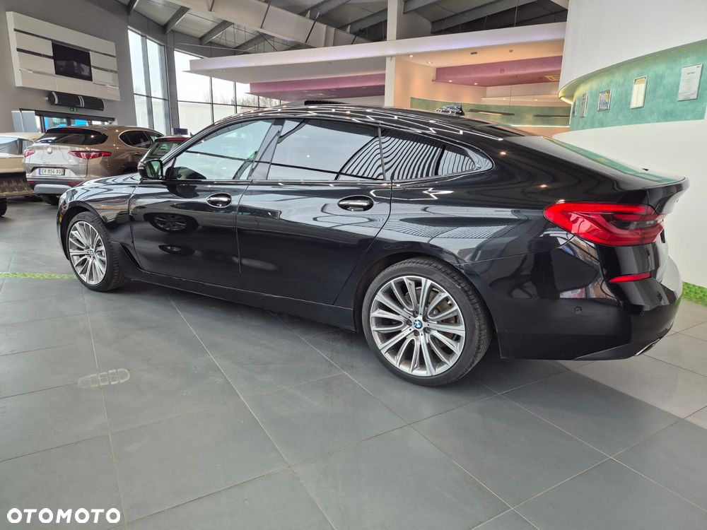 BMW 6GT - 11