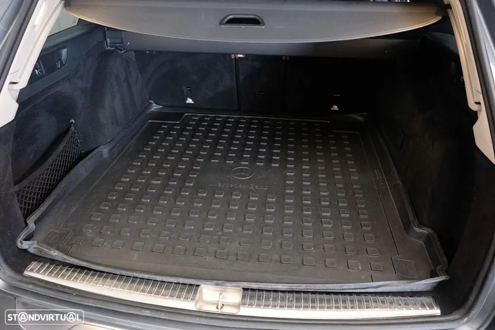 Mercedes-Benz E 220 d 4-Matic All Terrain Avantgarde - 33