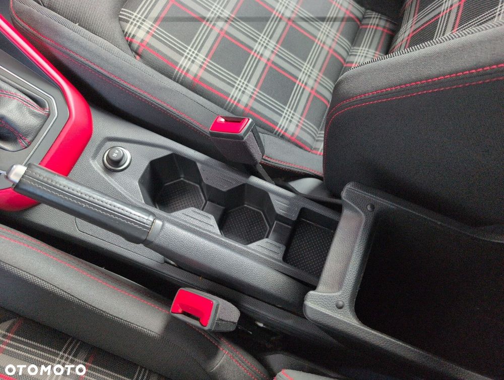 Volkswagen Polo 2.0 TSI GTI DSG - 34