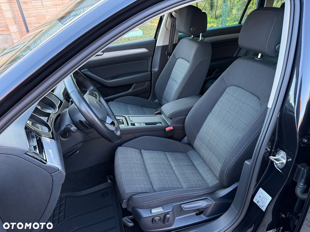Volkswagen Passat 2.0 TDI (BlueMotion Technology) DSG Comfortline - 10