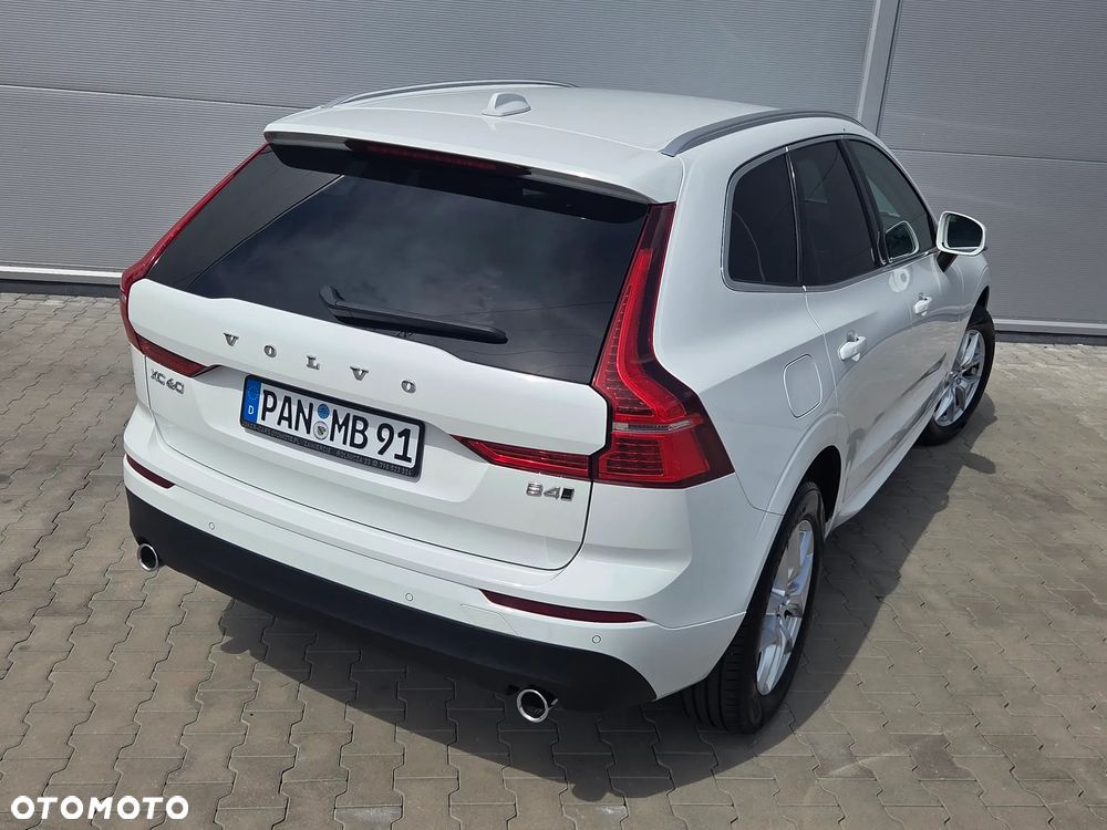 Volvo XC 60 B4 D AWD Geartronic Momentum - 23