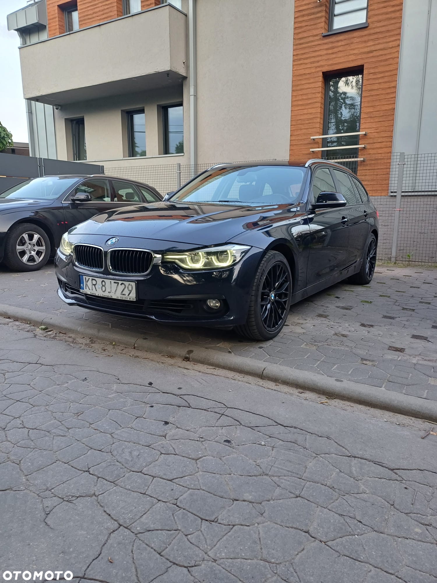 BMW Seria 3 330i xDrive - 12