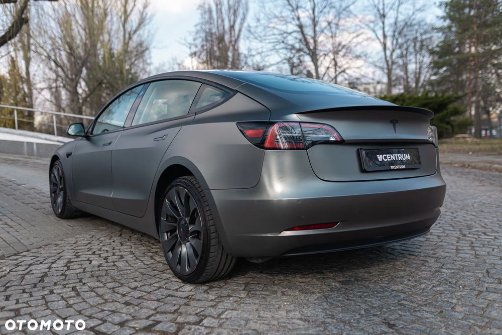 Tesla Model 3 Performance AWD - 11