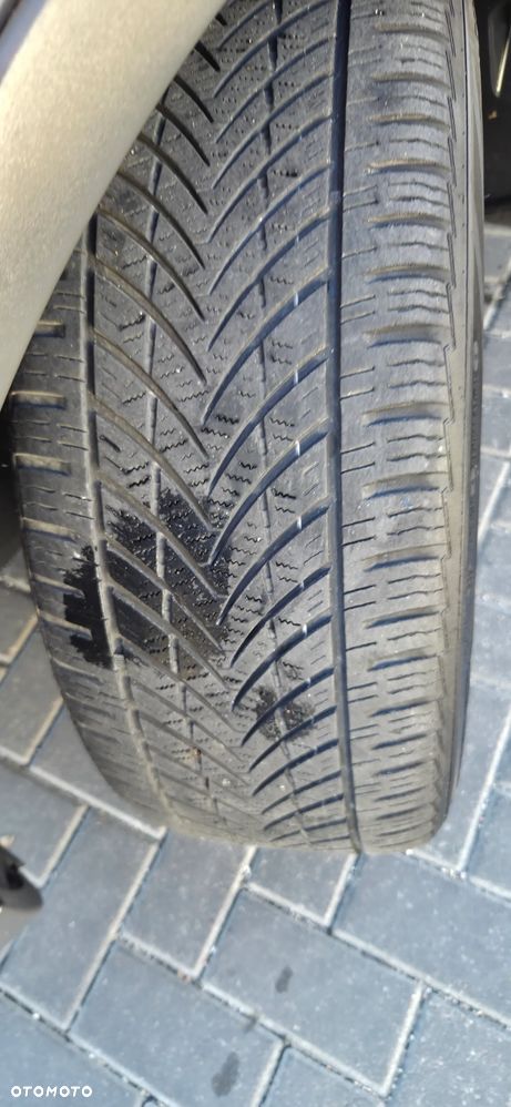 Ford Kuga 2.0 TDCi 2x4 Titanium - 25