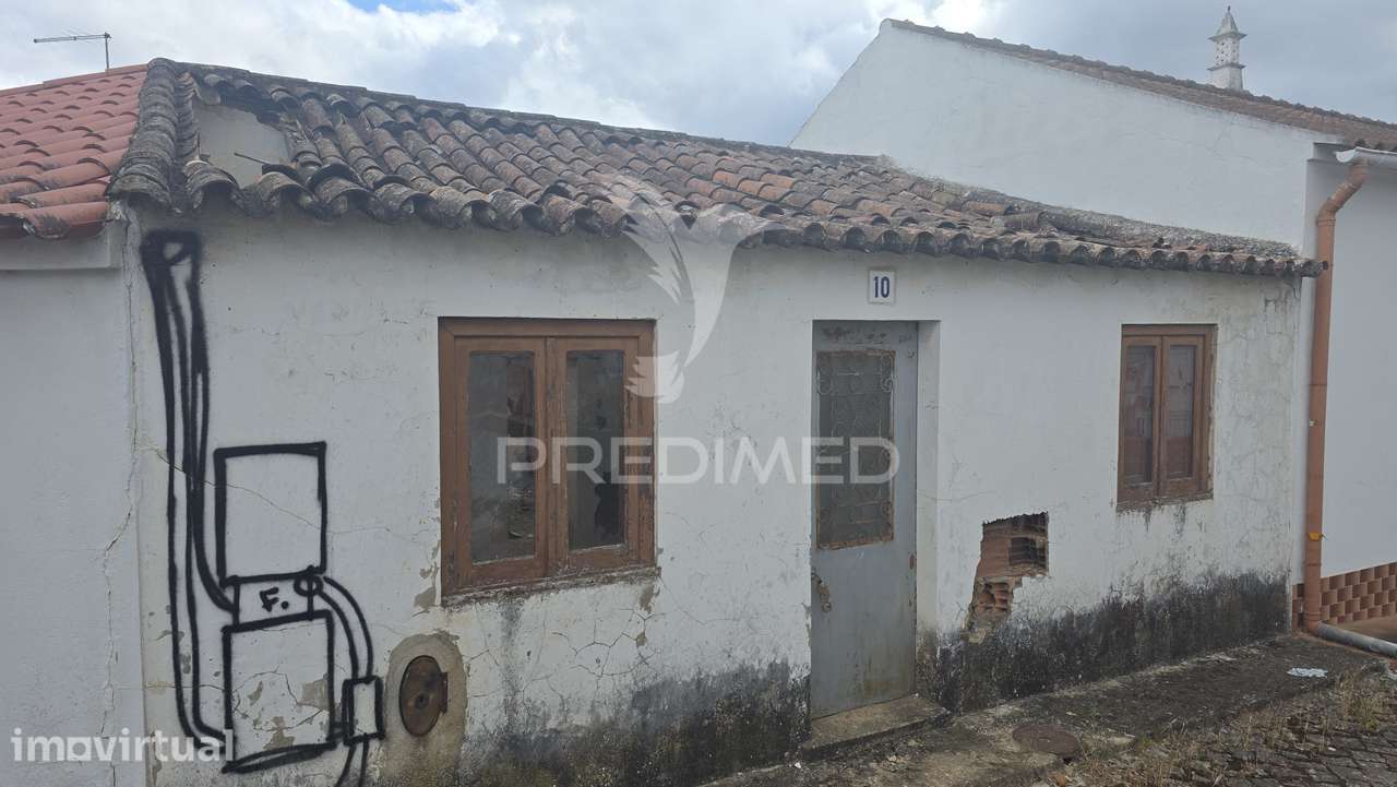 Ruina na Aldeia de São Marcos da Serra, Algarve - Grande imagem: 2/5