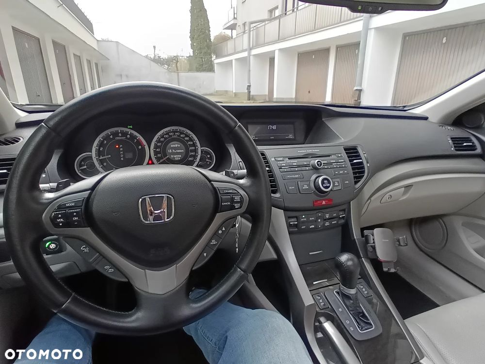 Honda Accord 2.4 Executive - 23