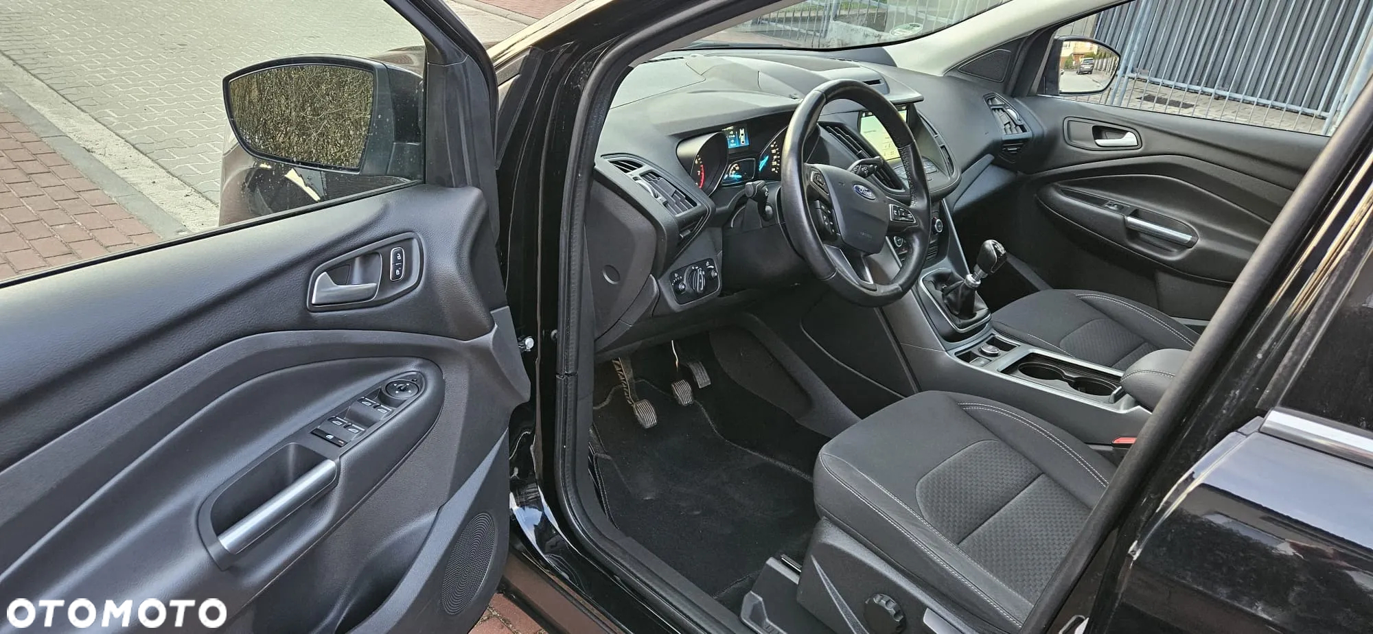 Ford Kuga 1.5 EcoBoost 2x4 Business Edition - 20