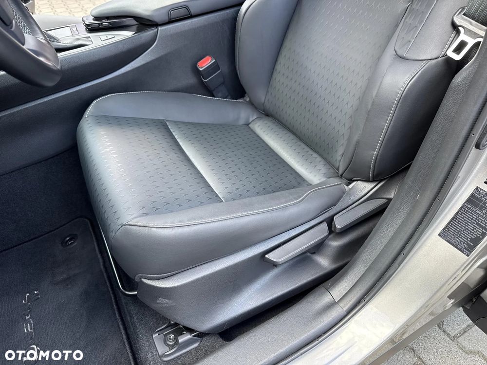 Lexus UX 250h Prestige 2WD - 12