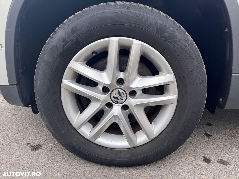 Volkswagen Tiguan - 15