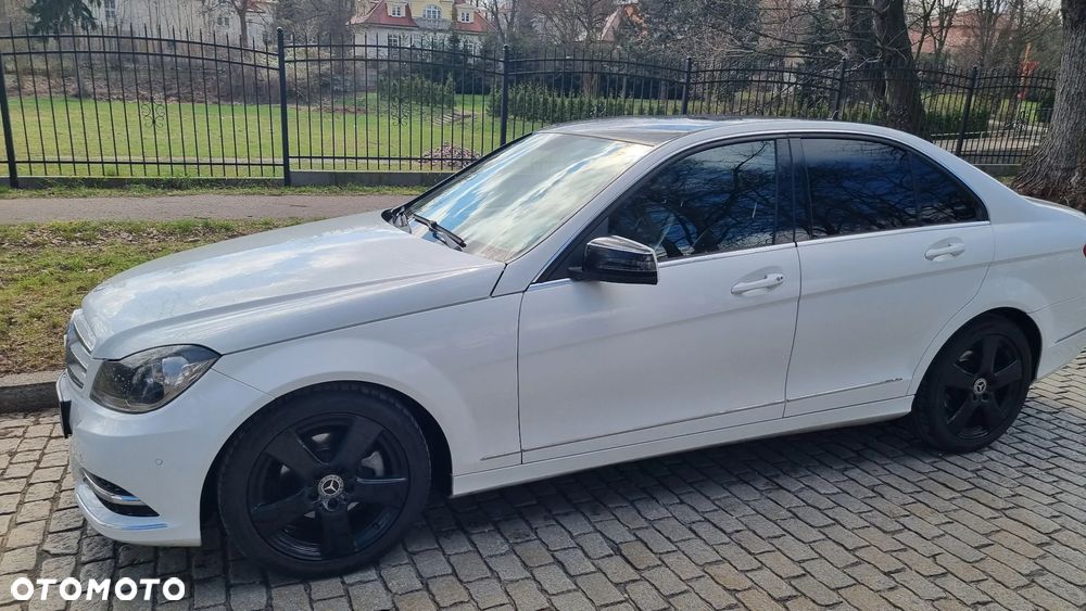 Mercedes-Benz Klasa C 180 (BlueEFFICIENCY) Avantgarde - 7