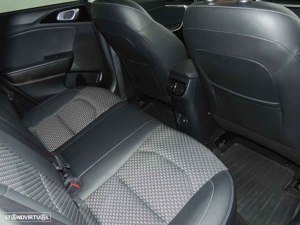 Kia Ceed SW 1.0 T-GDI Sport - 11