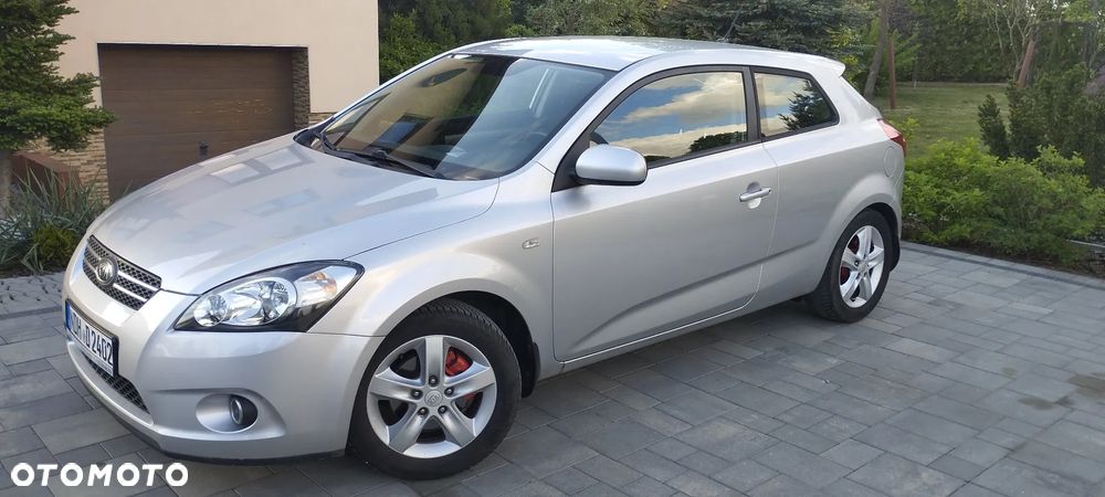 Kia ProCeed 1.4 CVVT Dream-Team Edition - 1