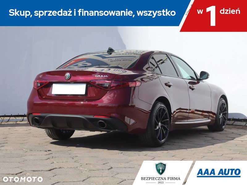 Alfa Romeo Giulia - 7