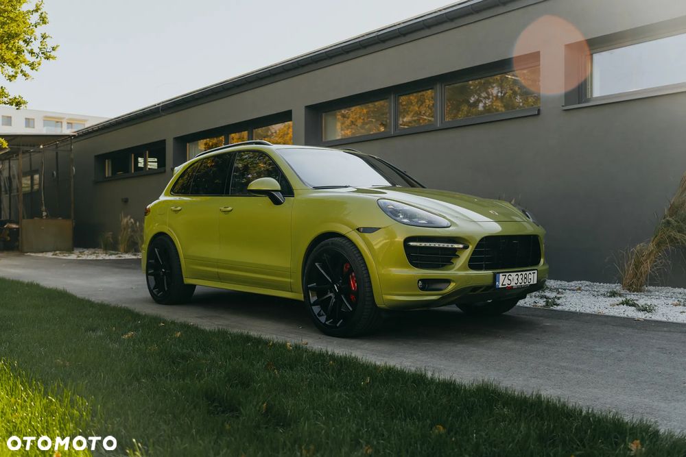 Porsche Cayenne GTS - 1