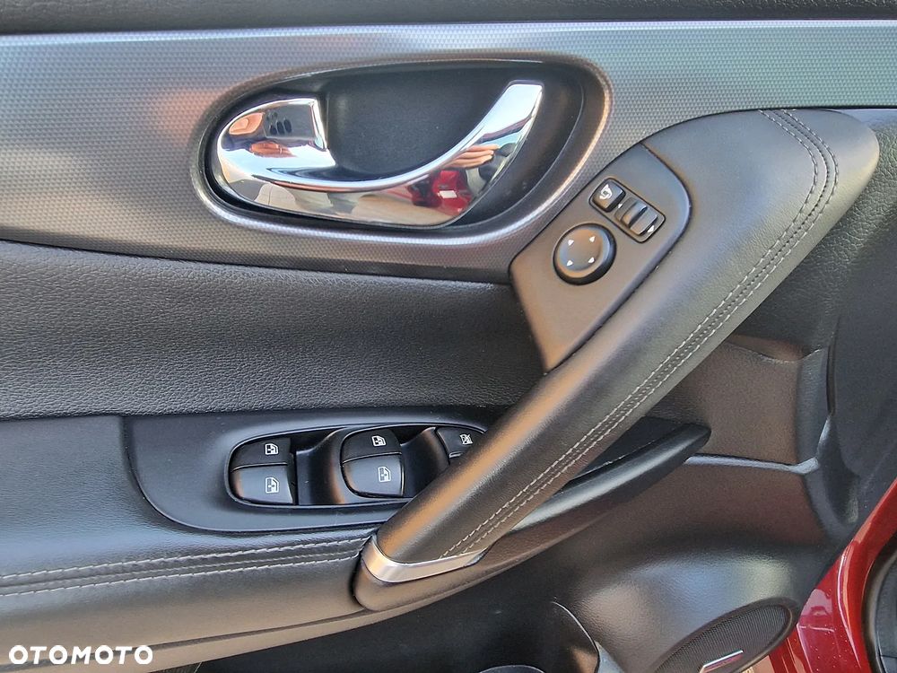 Nissan Qashqai 1.5 dCi Tekna EU6 - 14