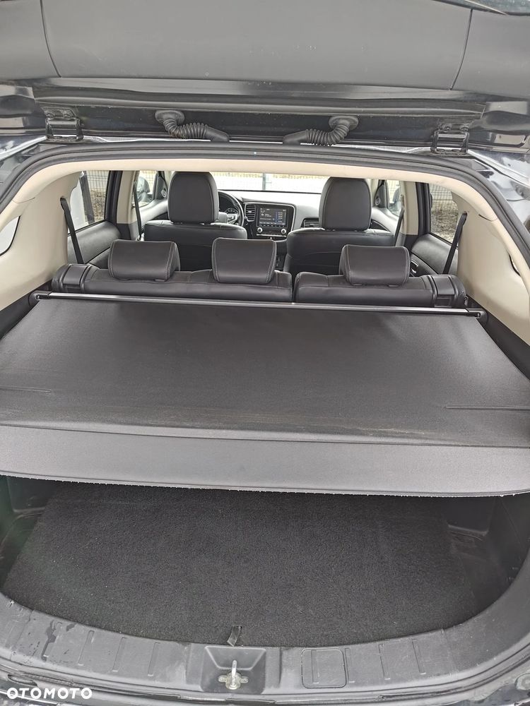 Mitsubishi Outlander - 18