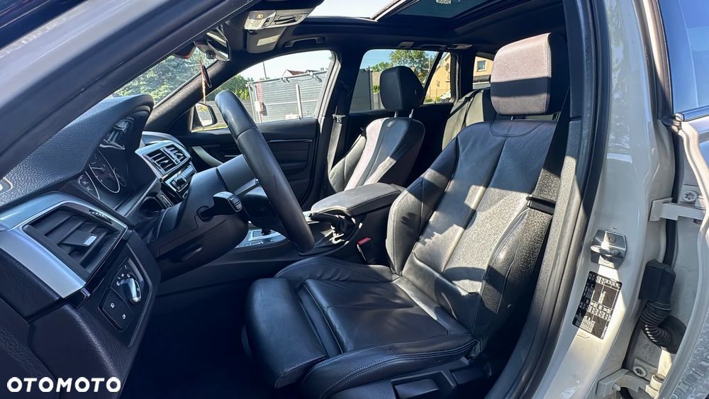 BMW Seria 3 318d Edition M Sport Shadow - 15