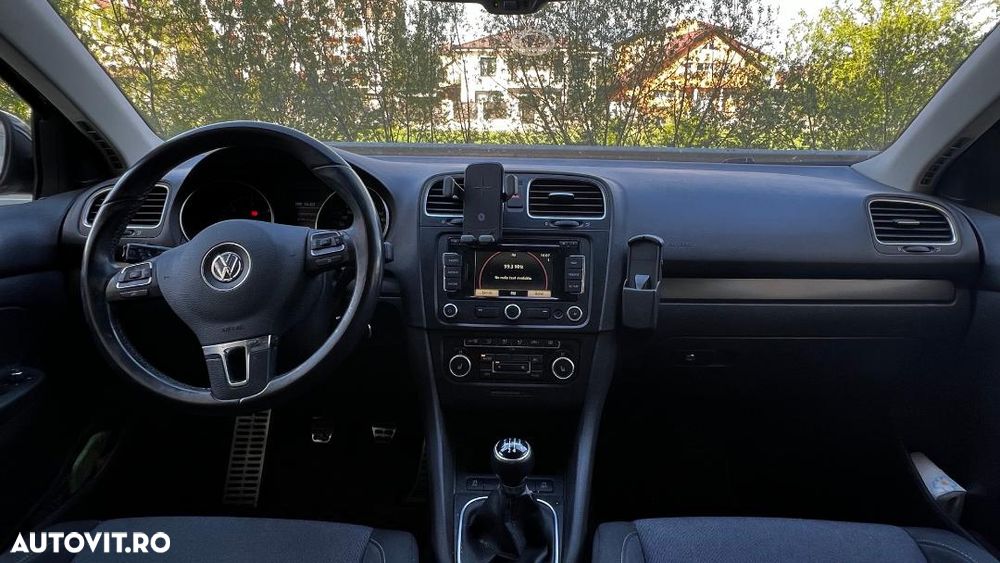 Volkswagen Golf 1.6 TDI DPF BlueMotion Technology Comfortline - 8