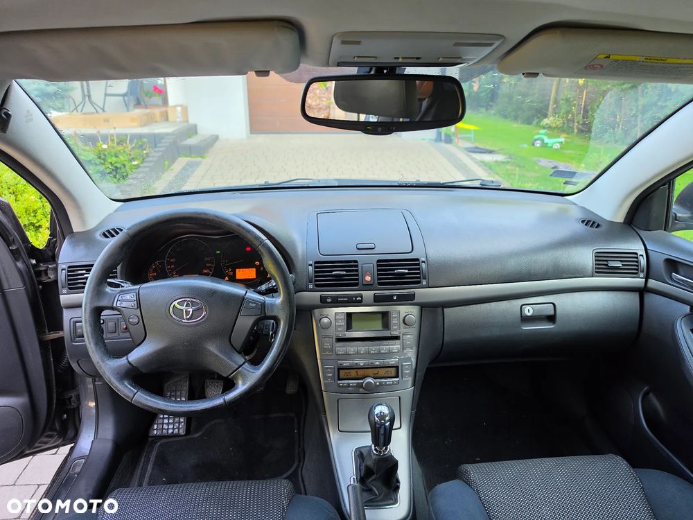Toyota Avensis 2.0 VVT-i Sol plus - 12