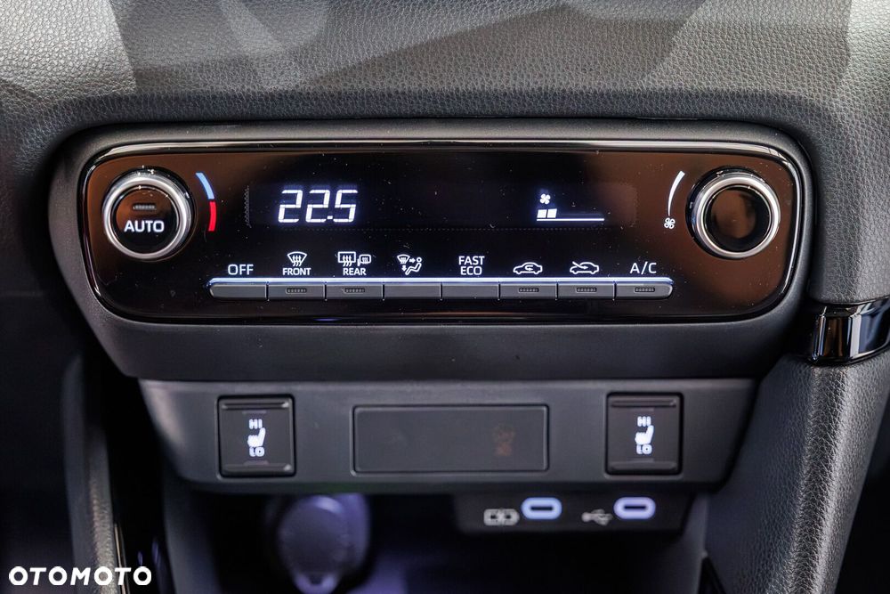 Toyota Yaris Hybrid 1.5 Style - 30