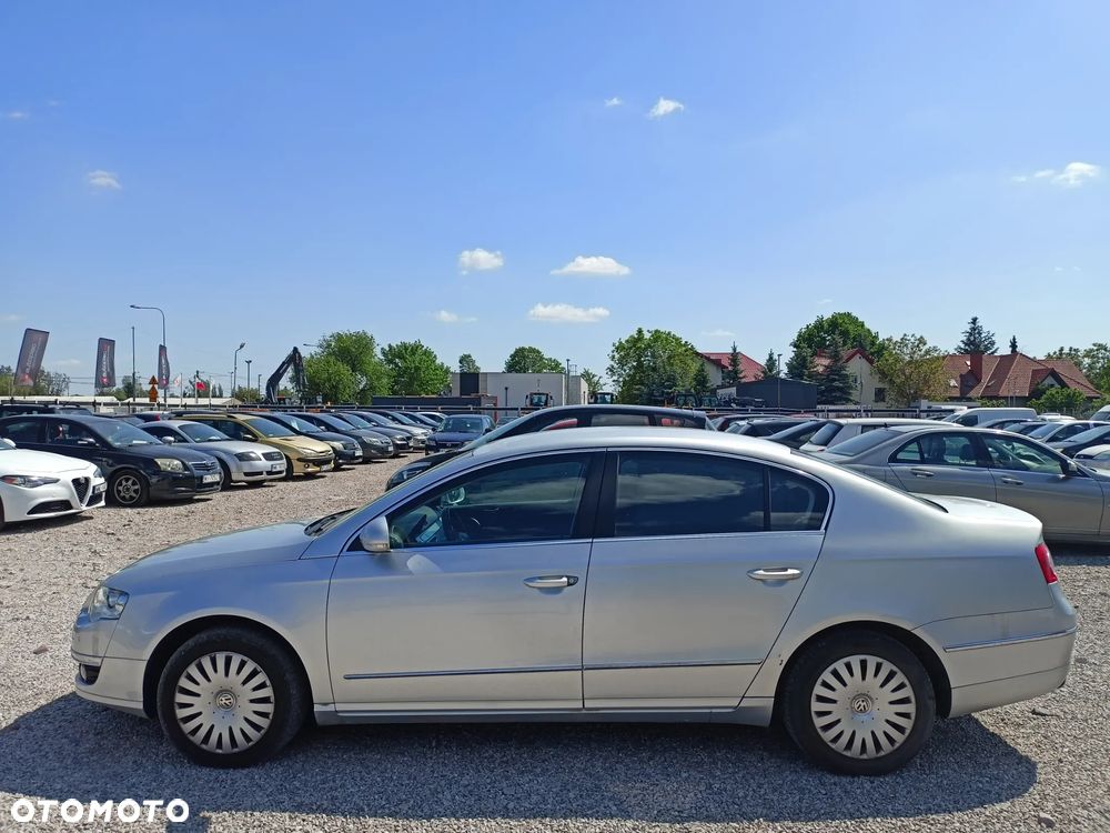 Volkswagen Passat - 2