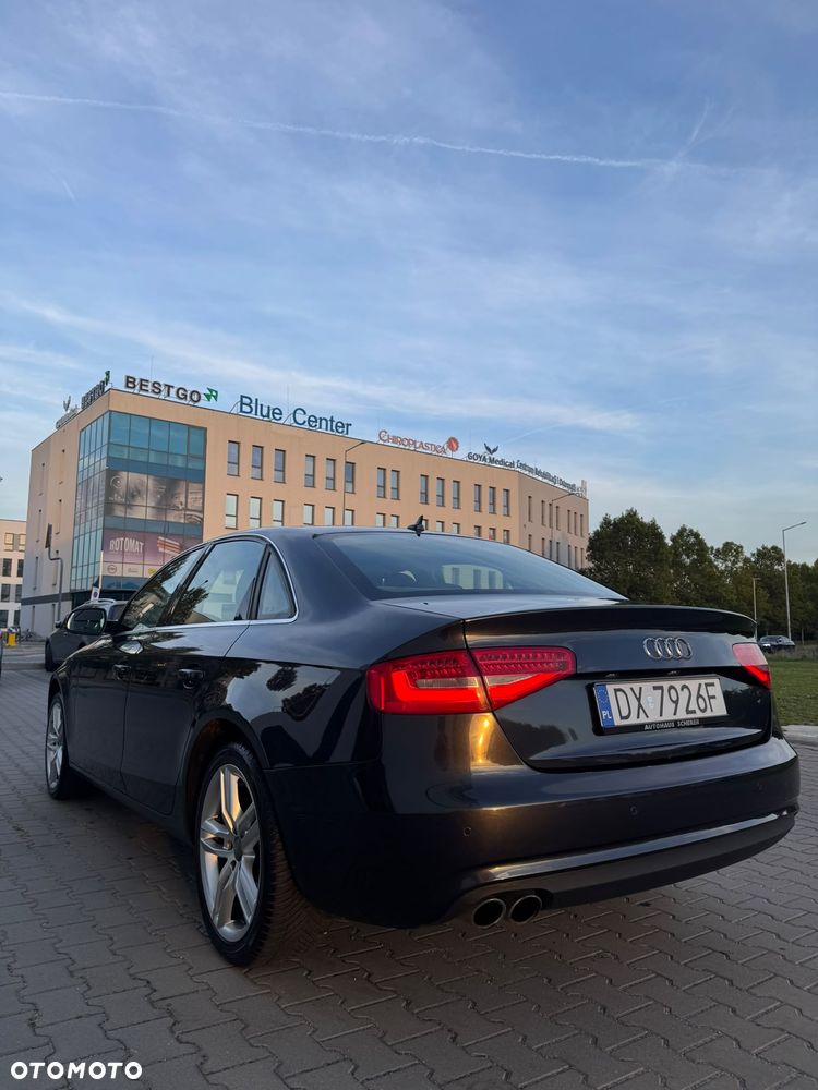 Audi A4 Limousine - 5