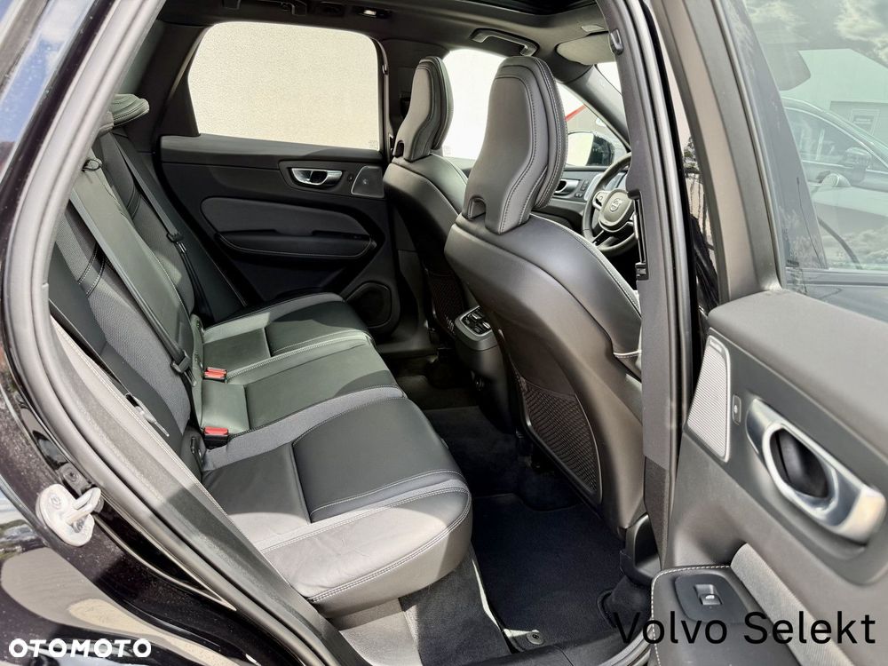 Volvo XC 60 B5 B AWD Ultimate Dark - 13