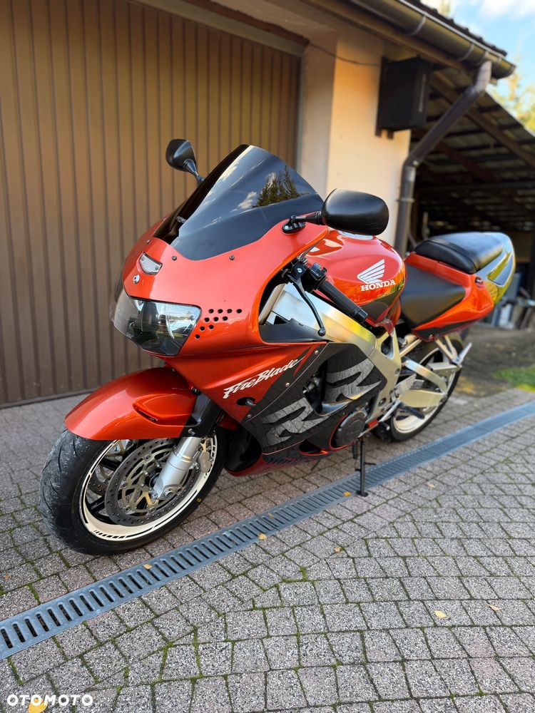 Honda CBR - 21