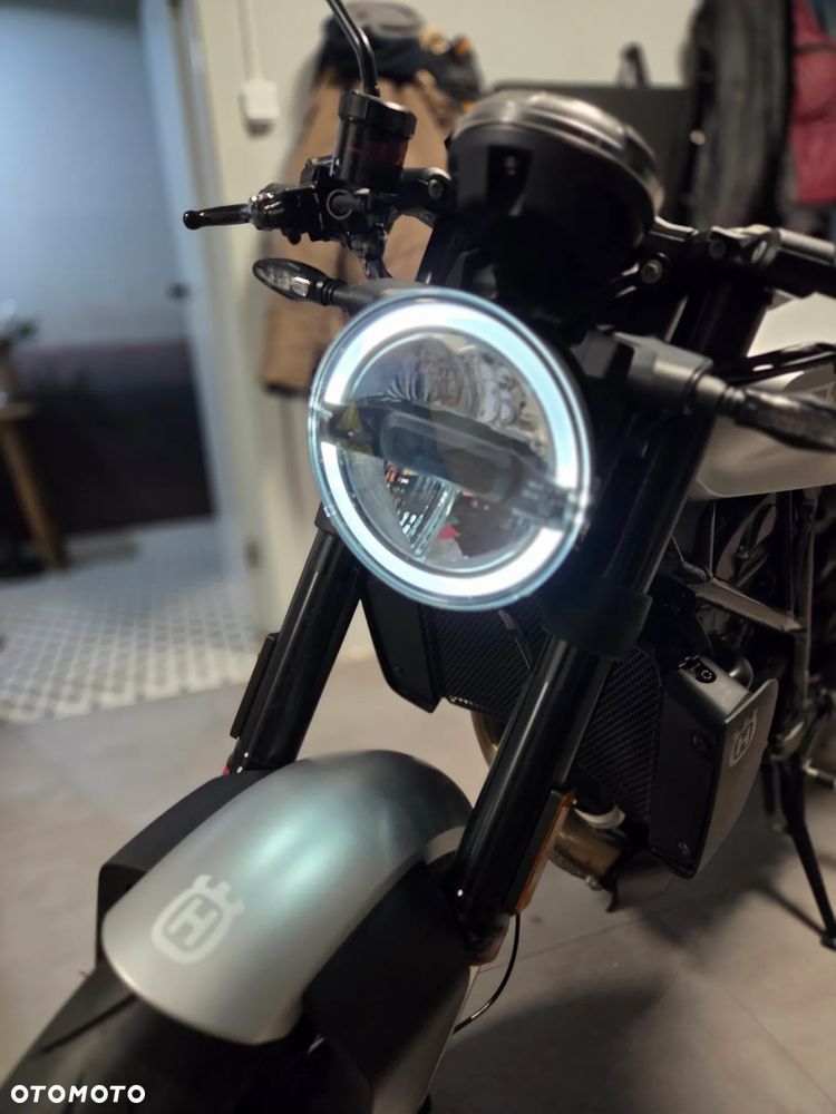 Husqvarna Vitpilen - 10