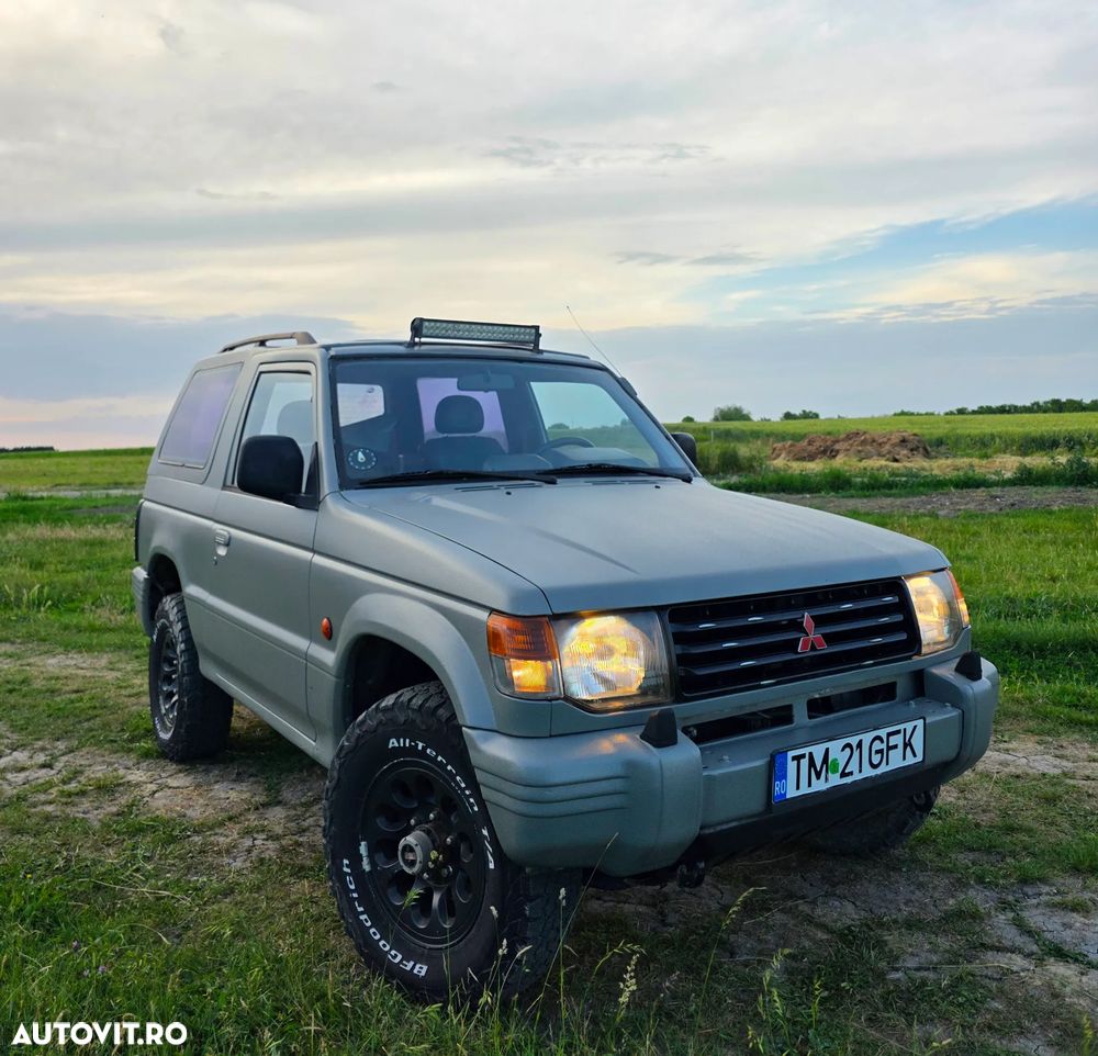 Mitsubishi Pajero - 1
