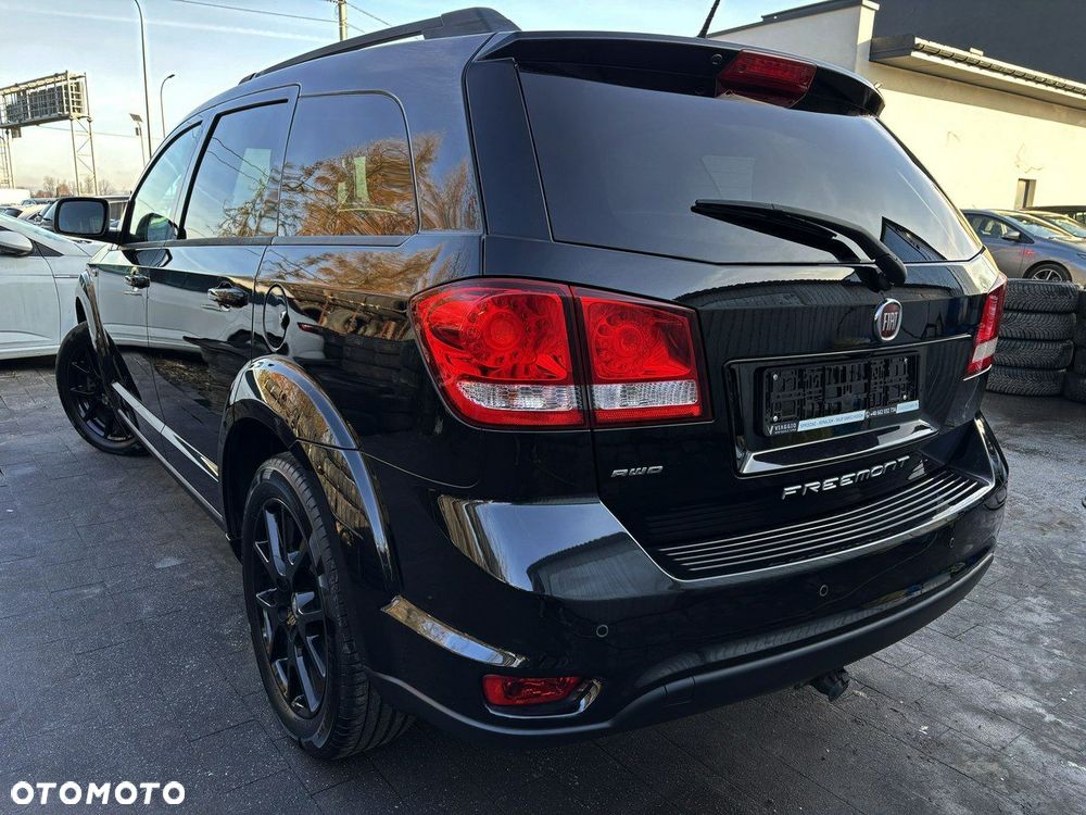 Fiat Freemont 2.0 Multijet 16V DPF Automatik Allrad Black Code - 4