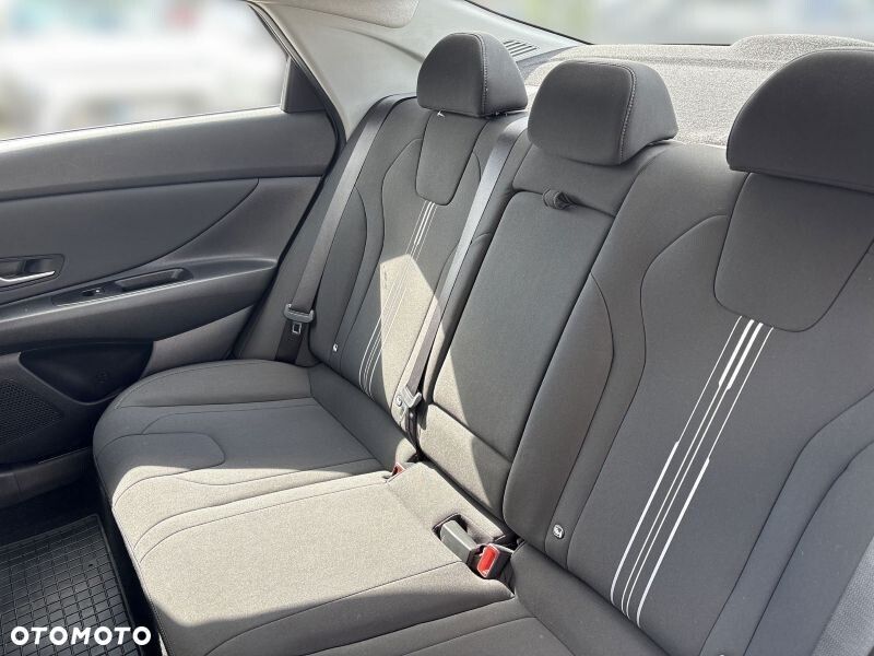 Hyundai Elantra 1.6 Smart CVT - 9