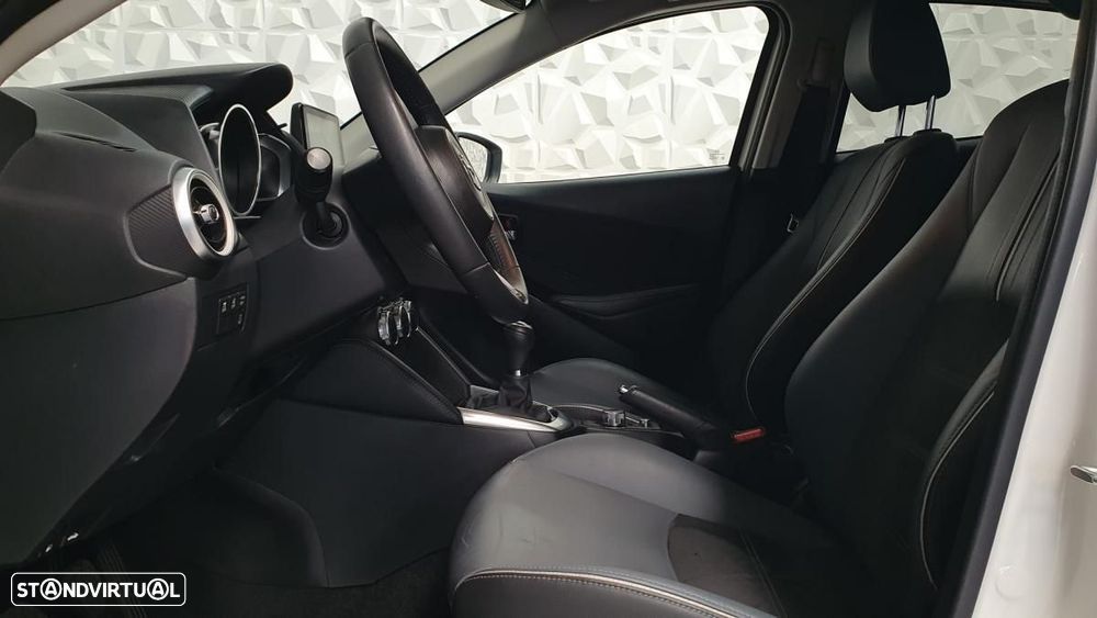 Mazda 2 1.5 Sky-G Evolve Navi - 13