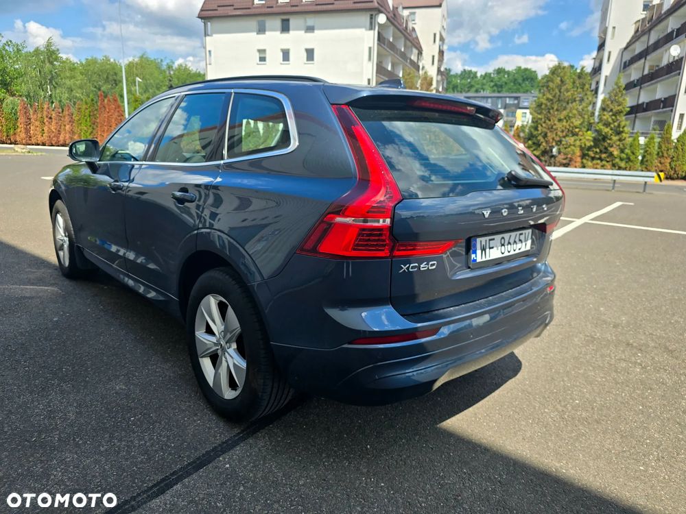 Volvo XC 60 ver-b5-b-awd-momentum-pro - 4