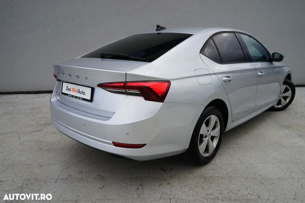 Skoda Octavia 2.0 TDI DSG Ambition - 6